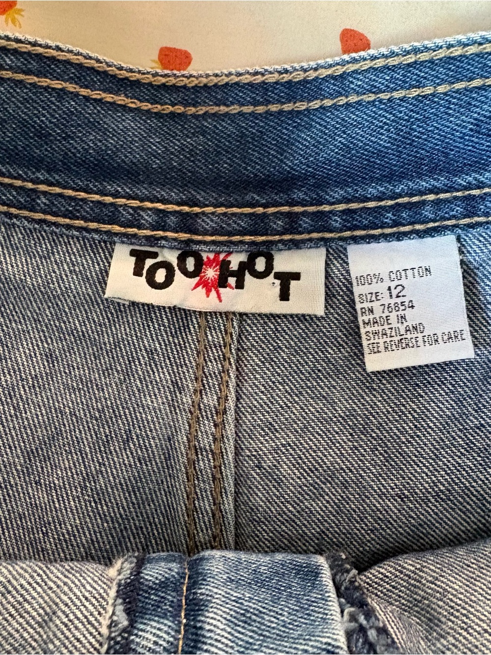 90s Too Hot High-Rise Heavy Blue Denim Micro Cargo Shorts Size 26 - Picture 3 of 12